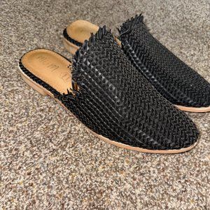 Mi.Im Black Slip on size 7